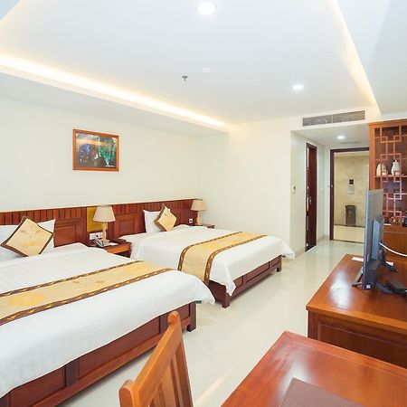 Vinh Hoang Hotel Dong Hoi Bagian luar foto