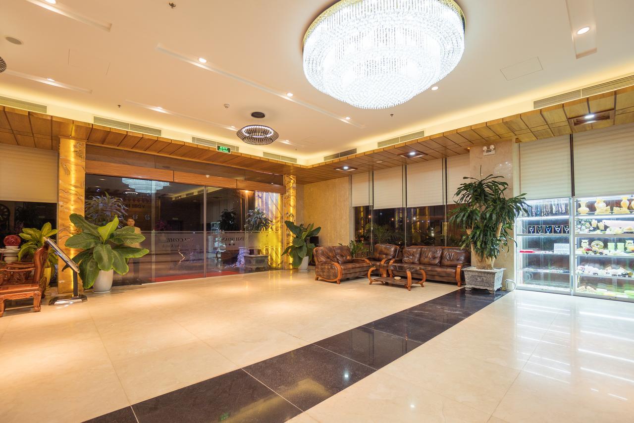 Vinh Hoang Hotel Dong Hoi Bagian luar foto
