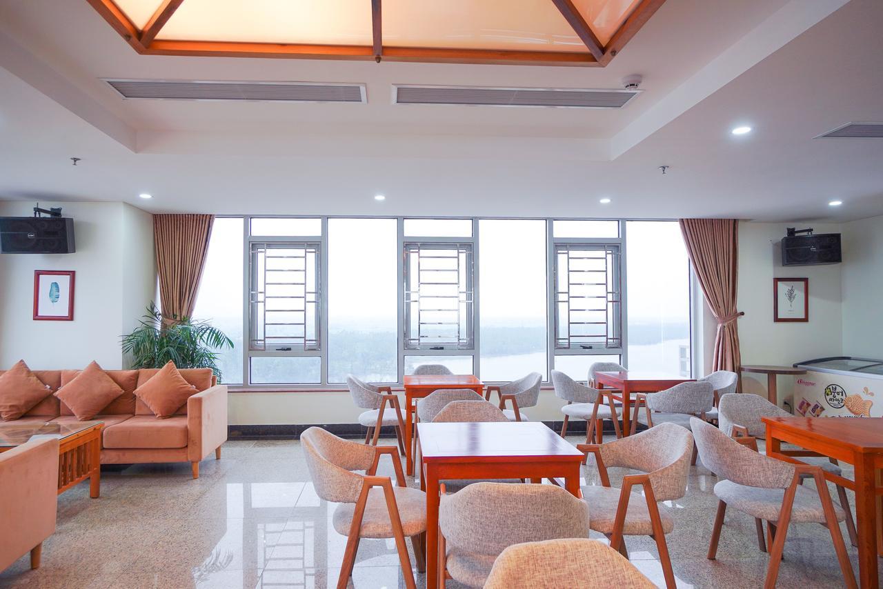 Vinh Hoang Hotel Dong Hoi Bagian luar foto